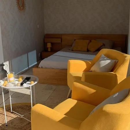 Pour 2 Personnes Avec Piscine Ideal Pour Escapade Relaxante Holiday home *