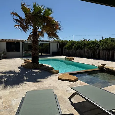 Pour 2 Personnes Avec Piscine Ideal Pour Escapade Relaxante * Uchaux